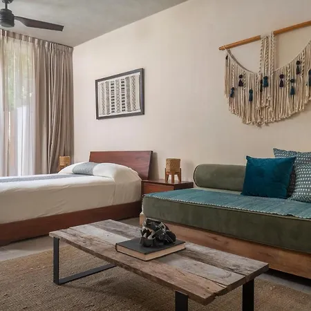 Studio for 3 Casa Azul